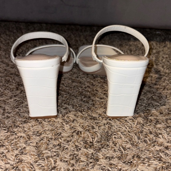 Elegant White Block Heels, 3.5 inches, Never worn - Picture 4 of 6